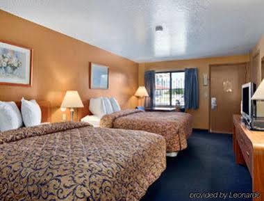 Howard Johnson By Wyndham Boise Exterior foto